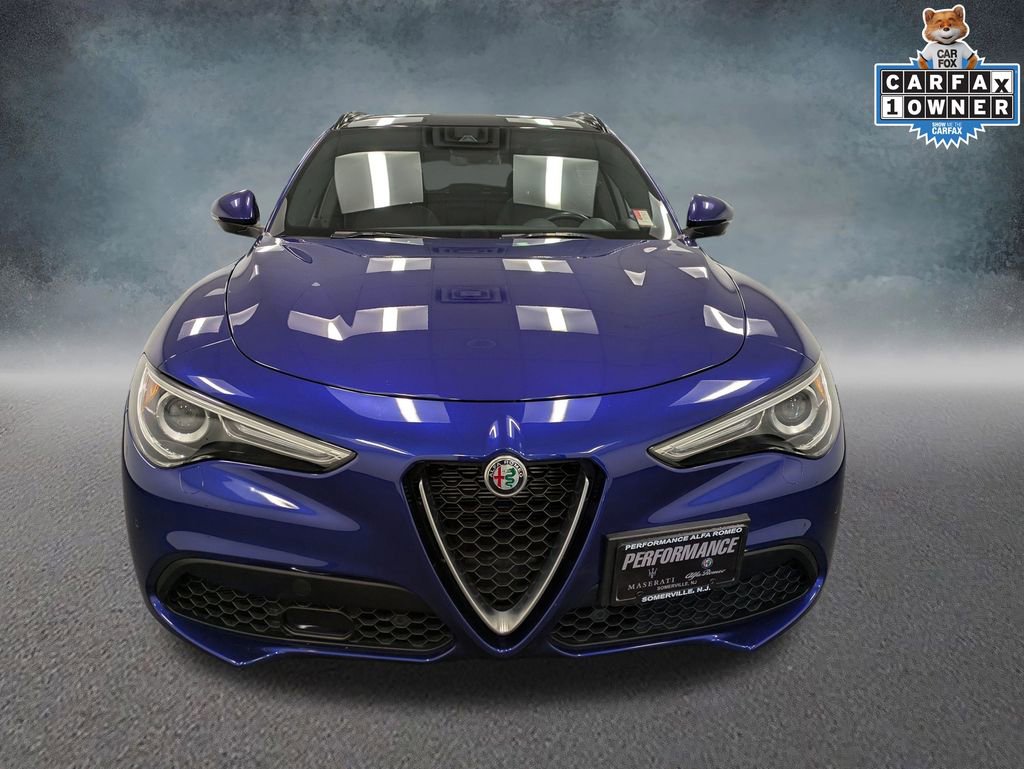 Used 2023 Alfa Romeo Stelvio Ti AWD/4WD image 2