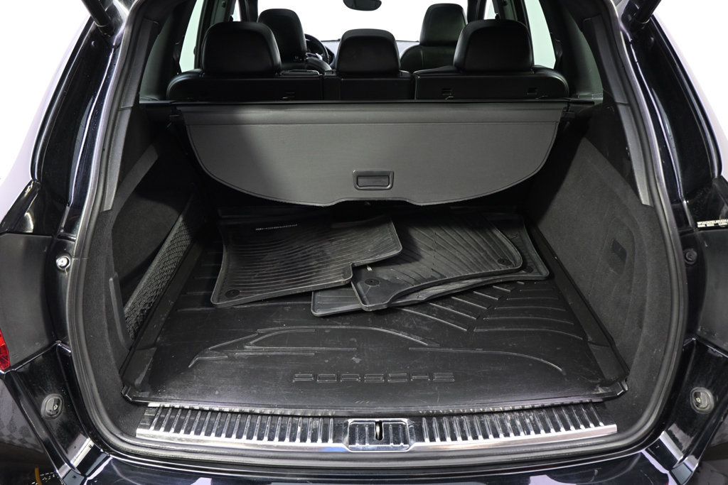 Used 2014 Porsche Cayenne Platinum Edition AWD/4WD image 19