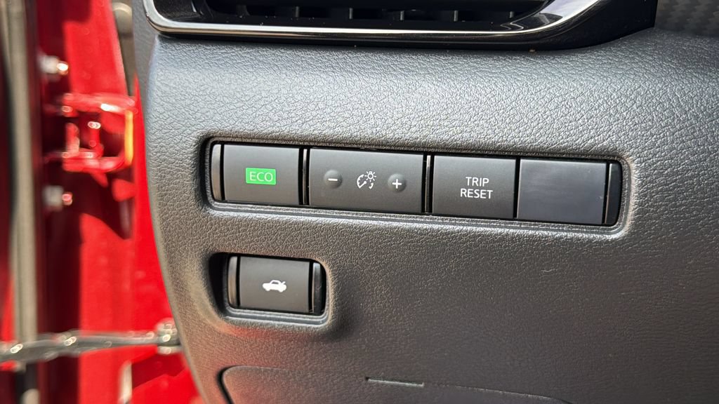Used 2022 Nissan Sentra SR FWD image 31