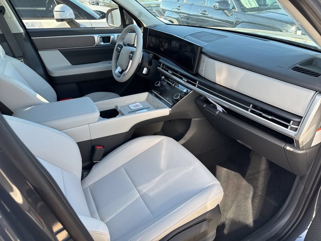 New 2026 Hyundai Santa Fe SE FWD image 12