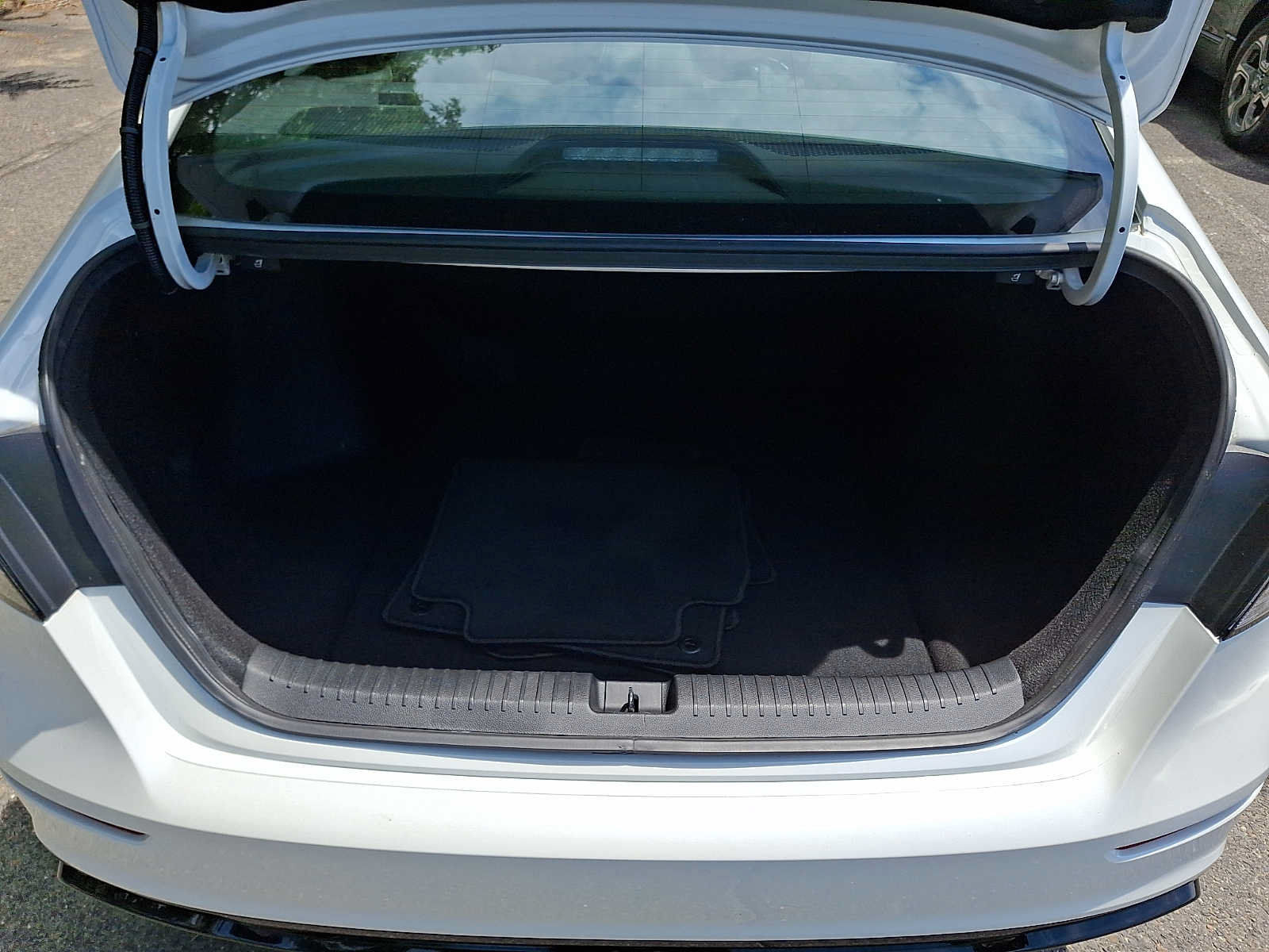 Used 2023 Honda Accord Sport image 29