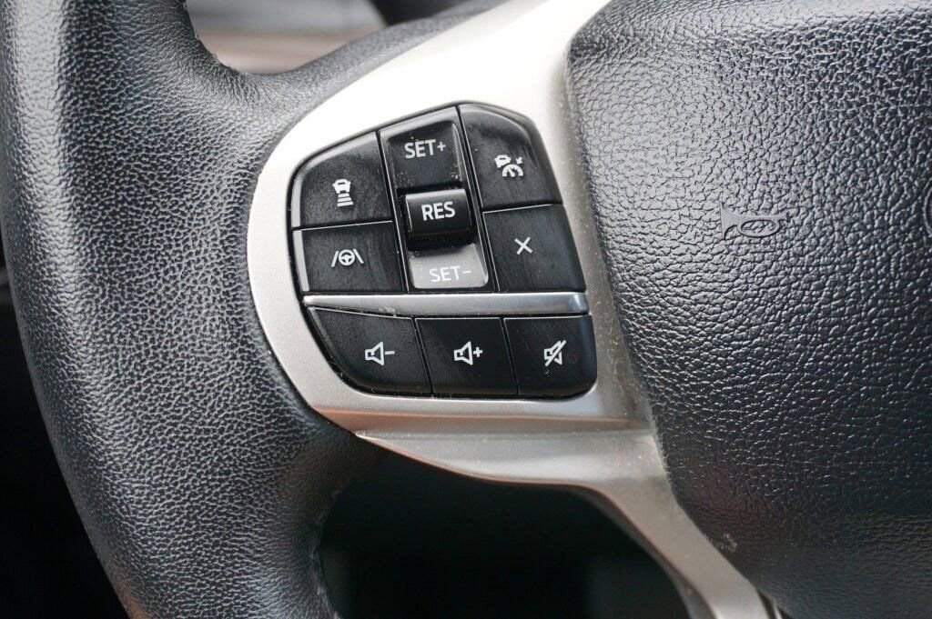 Used 2024 Ford Explorer Limited image 23