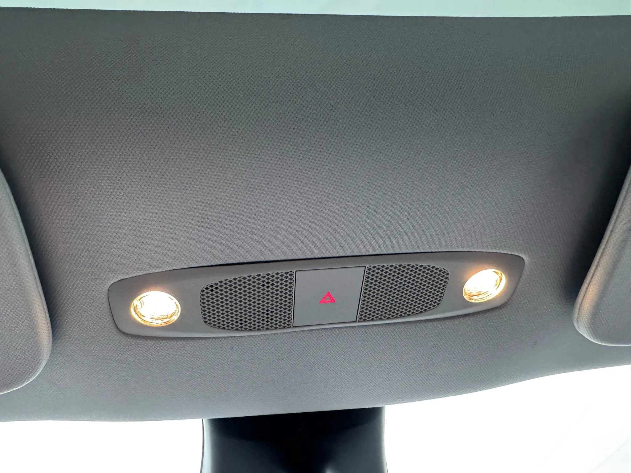 Used 2020 Tesla Model Y Long Range image 43