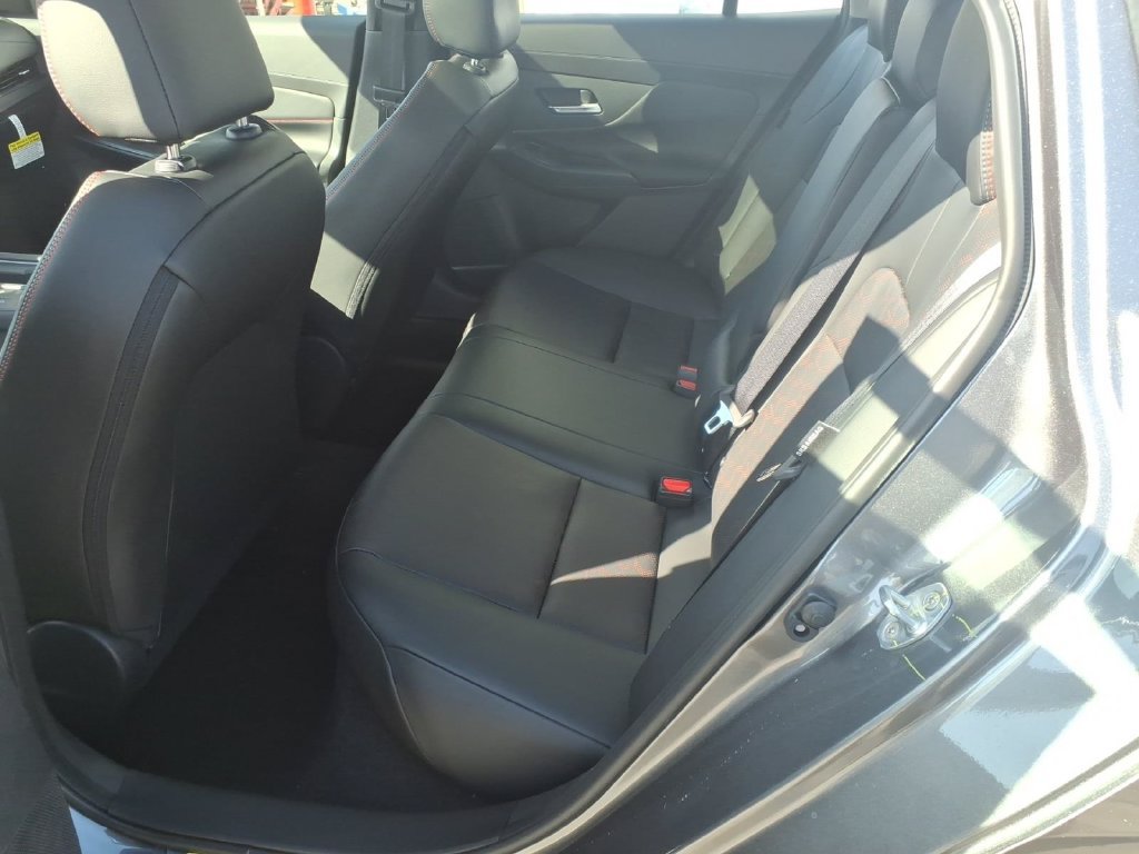 New 2026 Nissan Sentra SR w/ SR Premium Package FWD image 11