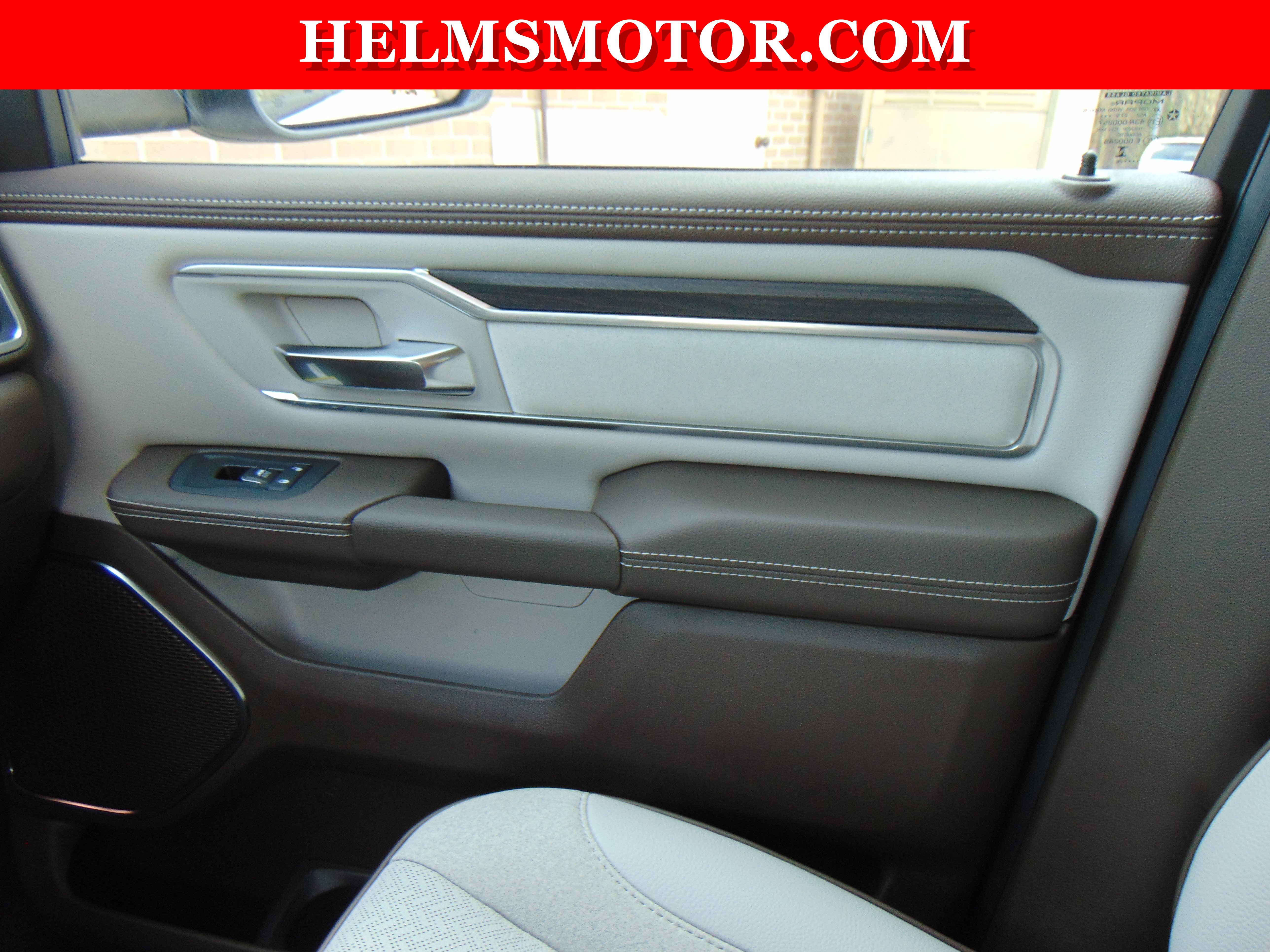 New 2026 RAM 1500 Laramie AWD/4WD image 42