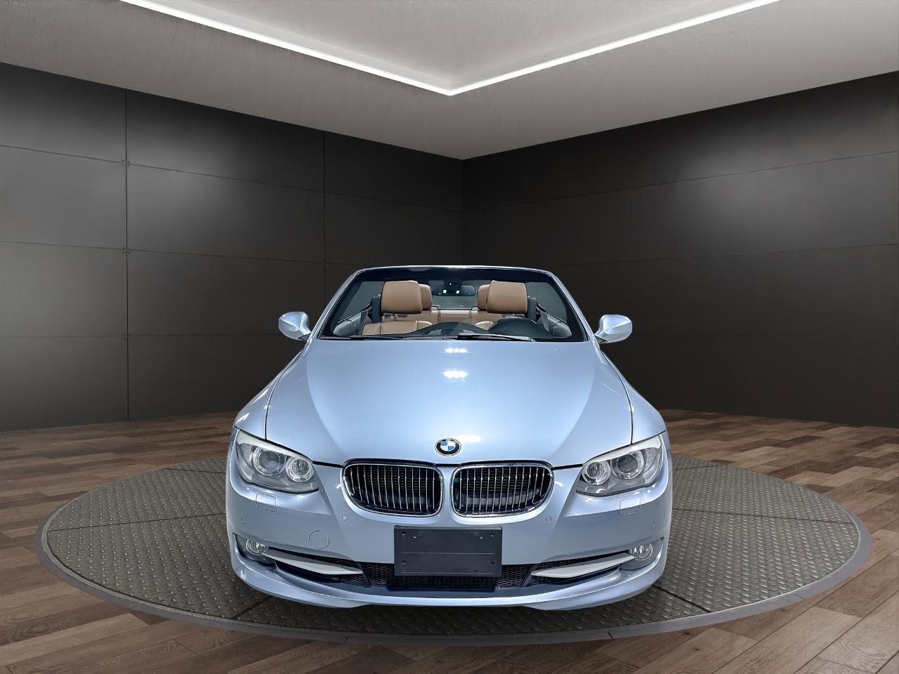 Used 2013 BMW 328i Convertible image 3