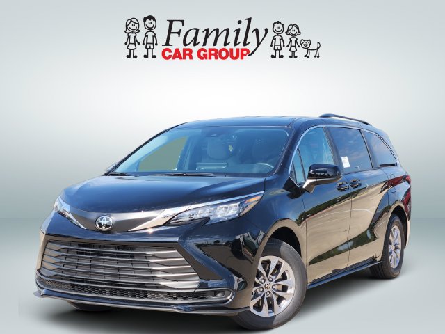 New 2026 Toyota Sienna LE FWD image 1