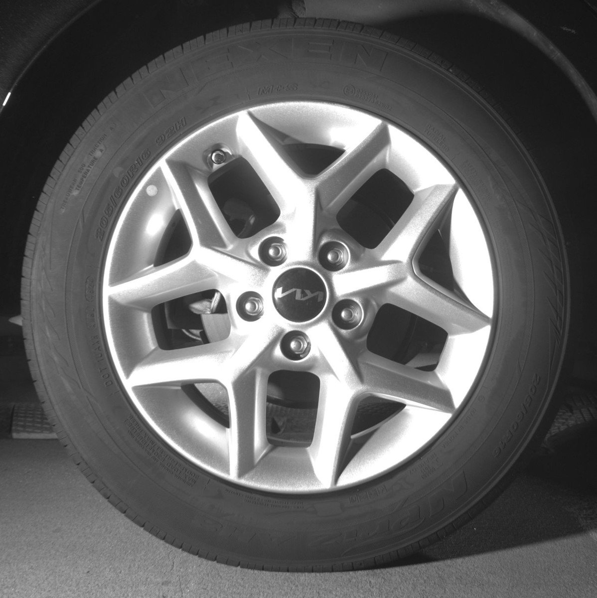 Used 2025 Kia Soul LX w/ LX Technology Package FWD image 15