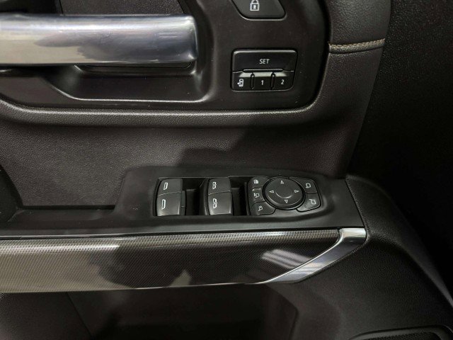 Used 2022 GMC Sierra 2500 AT4 image 25