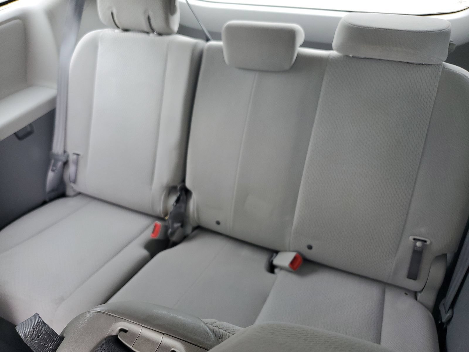 Used 2011 Toyota Sienna LE FWD image 12