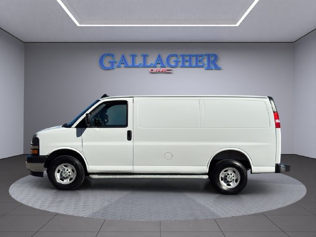 Used 2025 Chevrolet Express 2500 w/ Driver Convenience Package RWD image 9