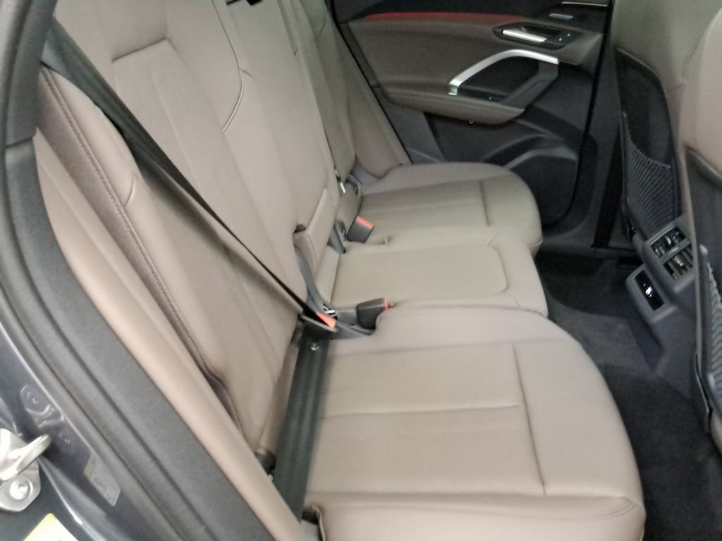 Used 2025 Audi Q5 Premium Plus w/ Premium Plus image 15