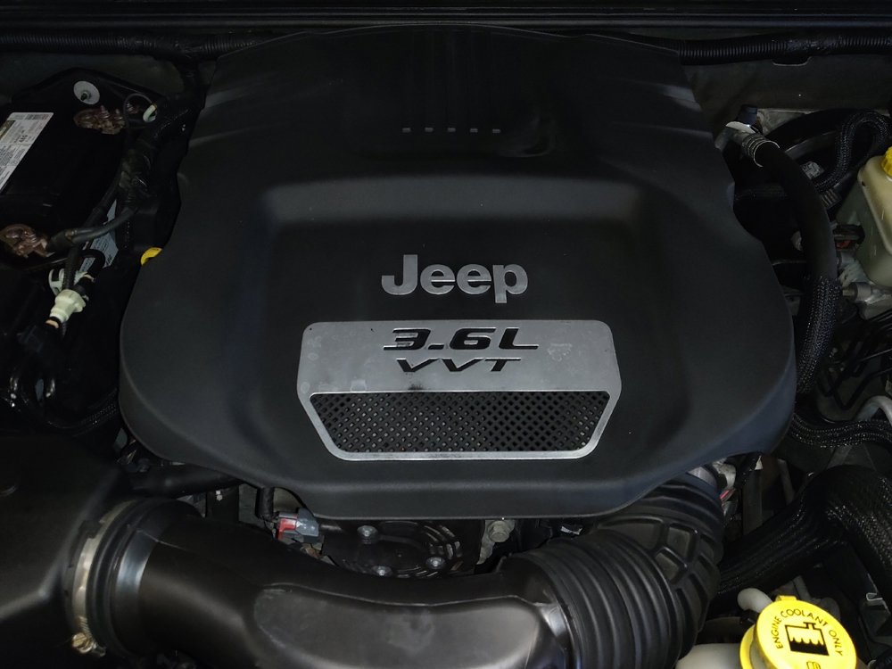 Used 2013 Jeep Wrangler Unlimited Sport image 30