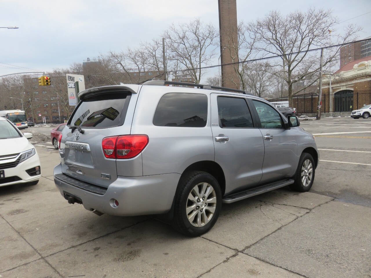 Used 2012 Toyota Sequoia Limited image 4