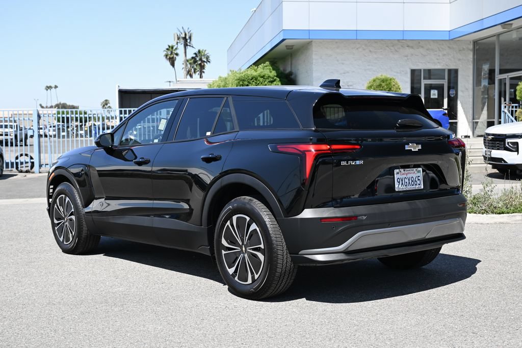 Used 2026 Chevrolet Blazer EV LT FWD image 6
