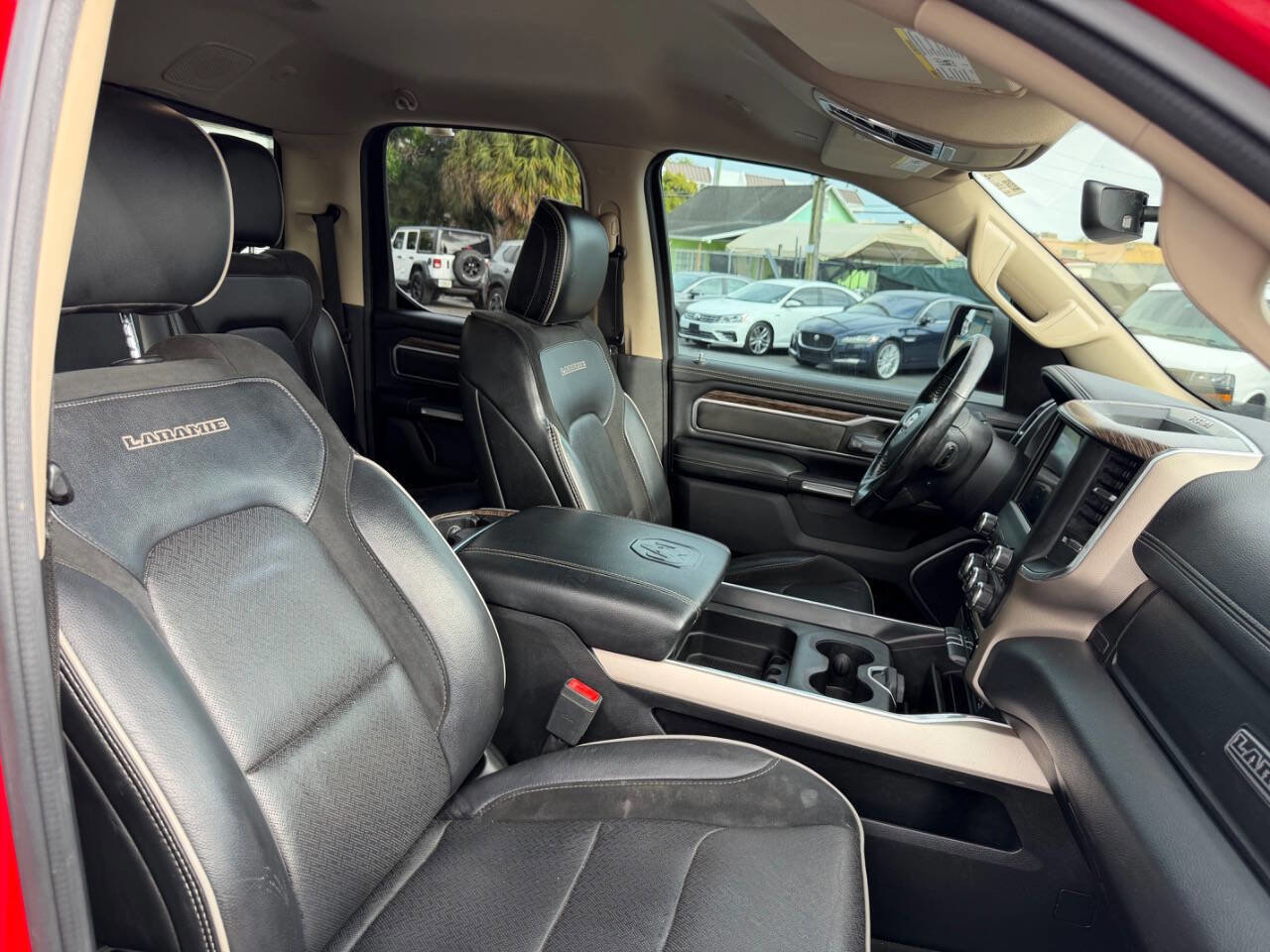 Used 2020 RAM 1500 Laramie RWD image 13
