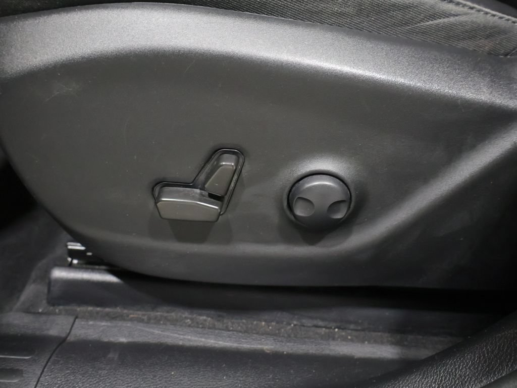 Used 2022 Jeep Cherokee Trailhawk AWD/4WD image 12
