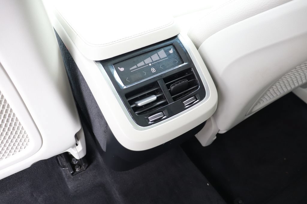 Used 2023 Volvo XC90 B6 Plus w/ Protection Package Premier AWD/4WD image 26