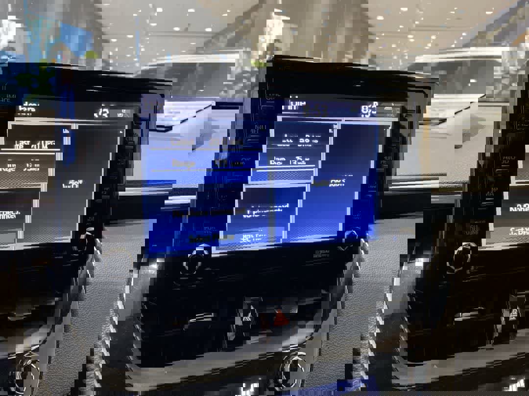 Certified 2022 Toyota Corolla Cross LE image 16