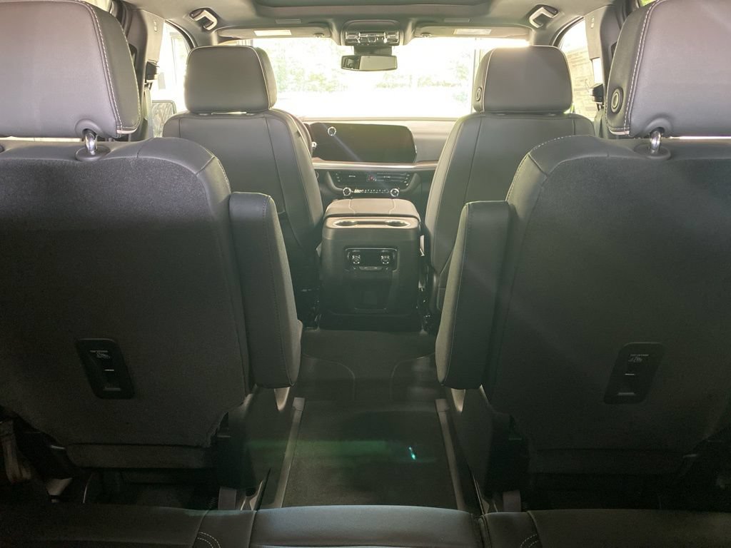 New 2026 Chevrolet Tahoe Premier w/ Sun And Tow Package AWD/4WD image 17