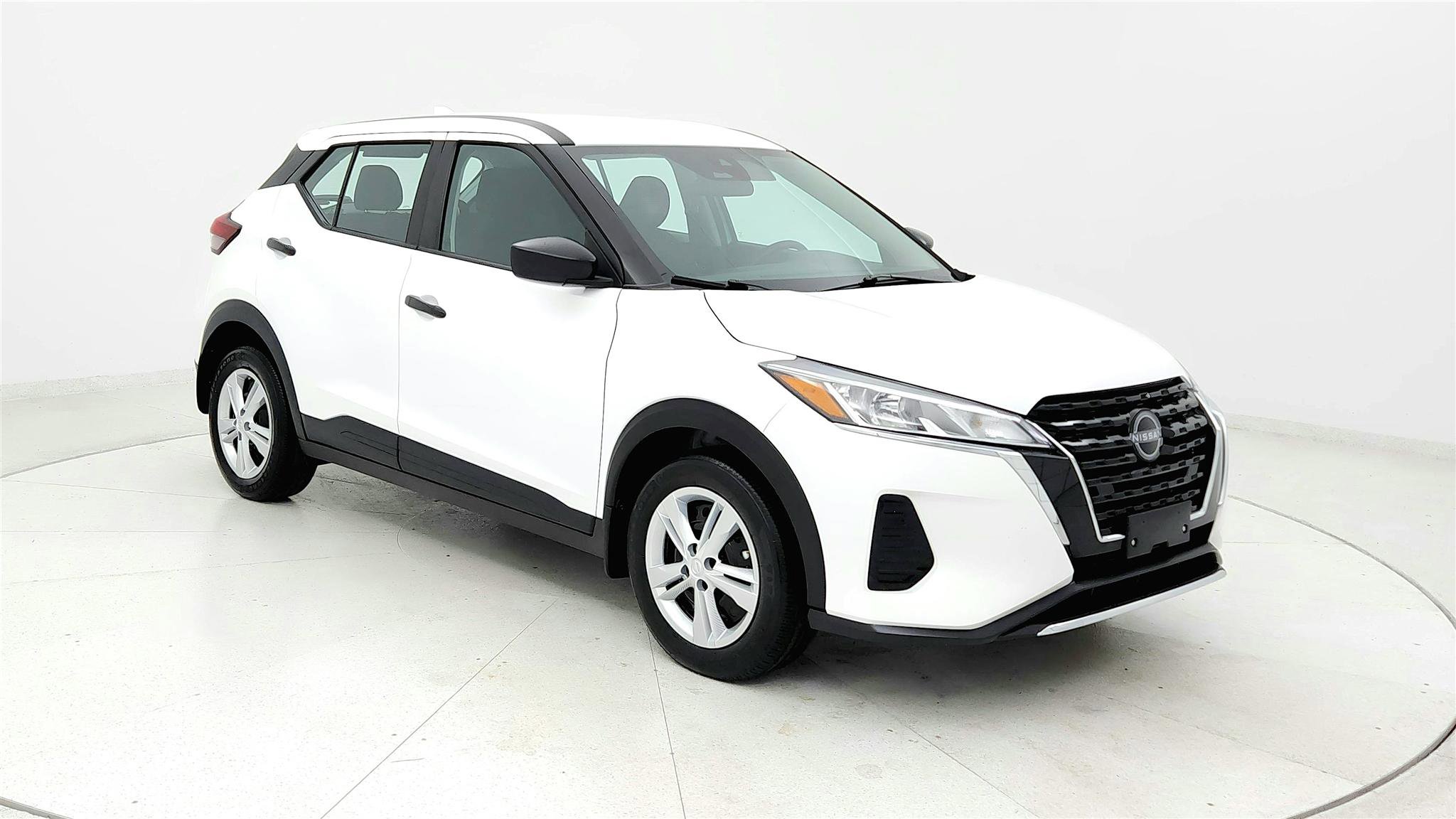 Used 2025 Nissan Kicks Play S FWD image 7