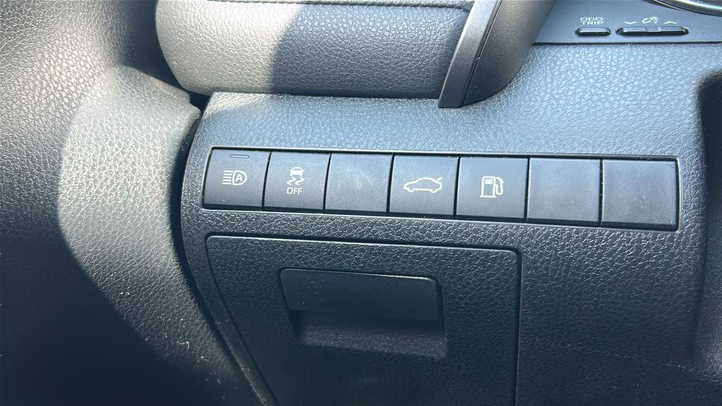 Used 2018 Toyota Camry SE w/ Moonroof Package FWD image 27