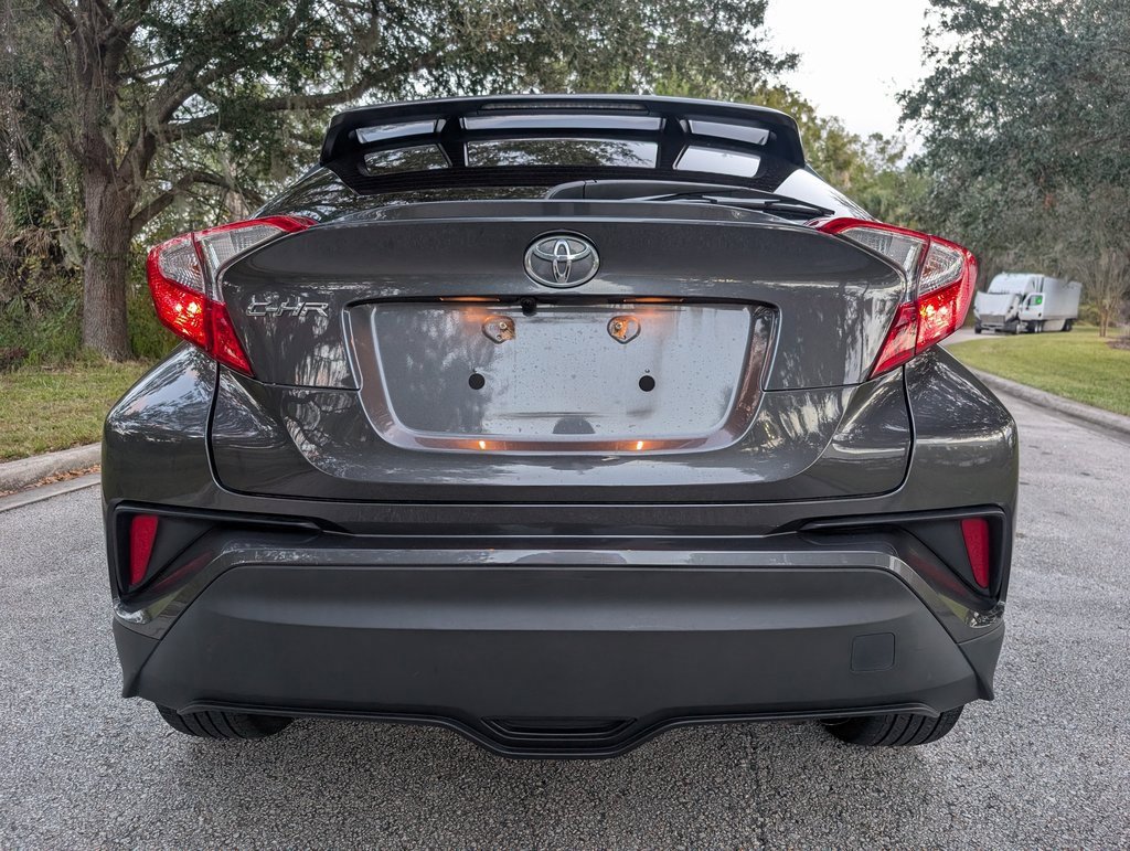 Used 2021 Toyota C-HR XLE image 7
