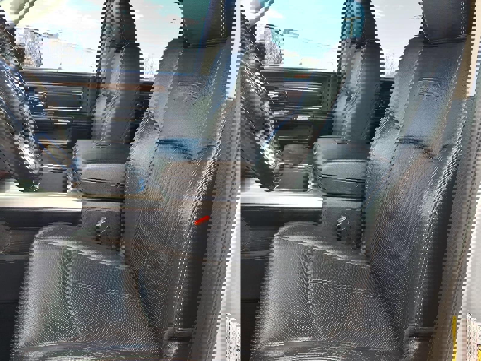 Used 2018 RAM 3500 Laramie image 7