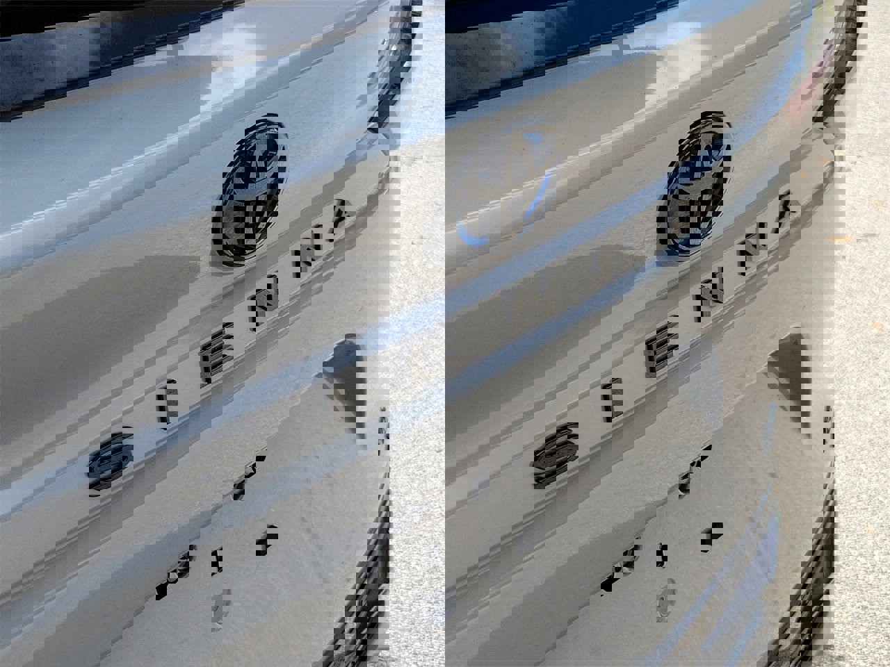 Used 2025 Toyota Sienna XSE w/ XSE Plus Package image 6