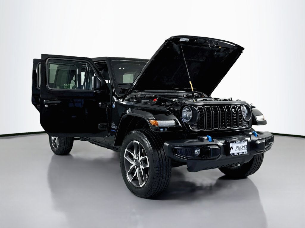 Used 2024 Jeep Wrangler Unlimited w/ Convenience Group AWD/4WD image 20