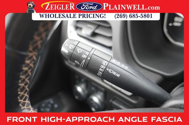 Used 2021 GMC Yukon AT4 w/ AT4 Premium Plus Package image 31