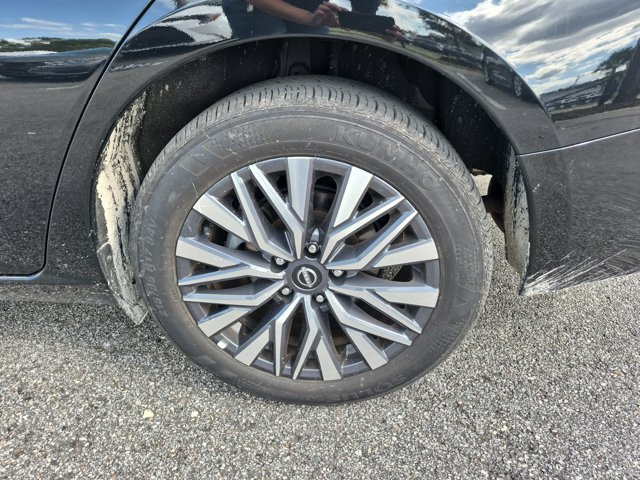 Used 2025 Nissan Altima 2.5 SV AWD/4WD image 14
