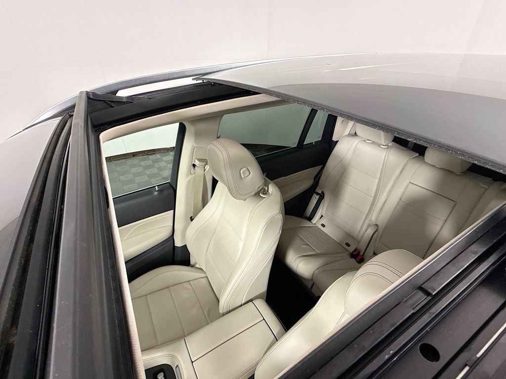 Used 2020 Mercedes-Benz GLS 450 4MATIC image 21