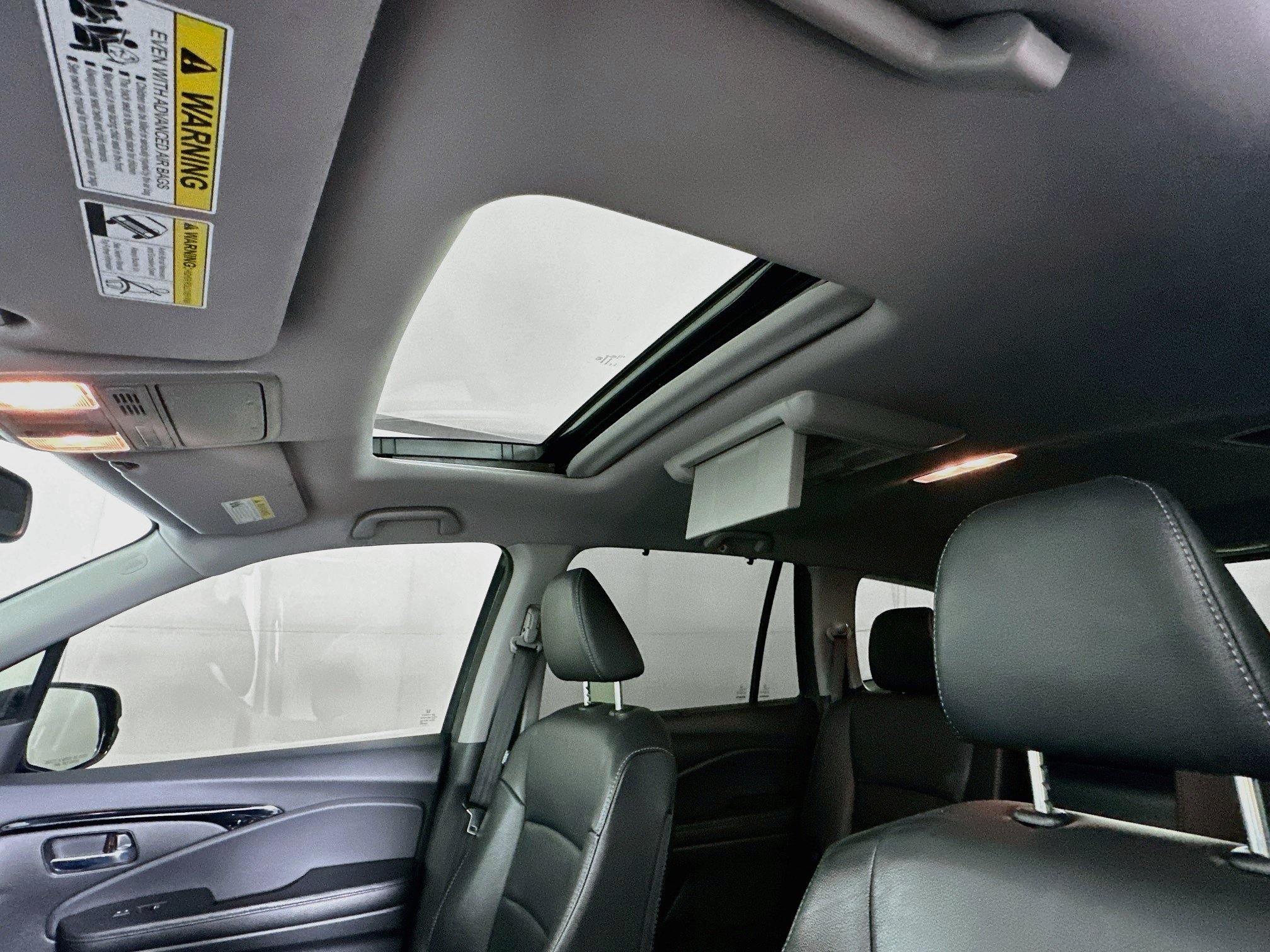 Used 2017 Honda Pilot Touring image 25