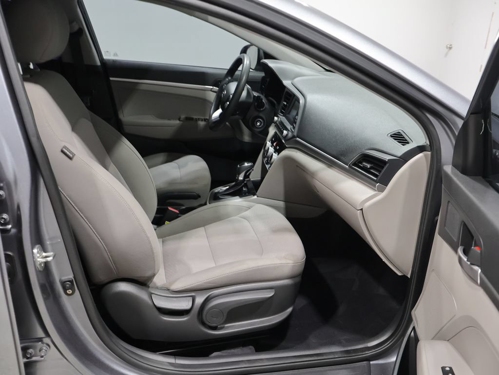 Used 2019 Hyundai Elantra SE FWD image 21