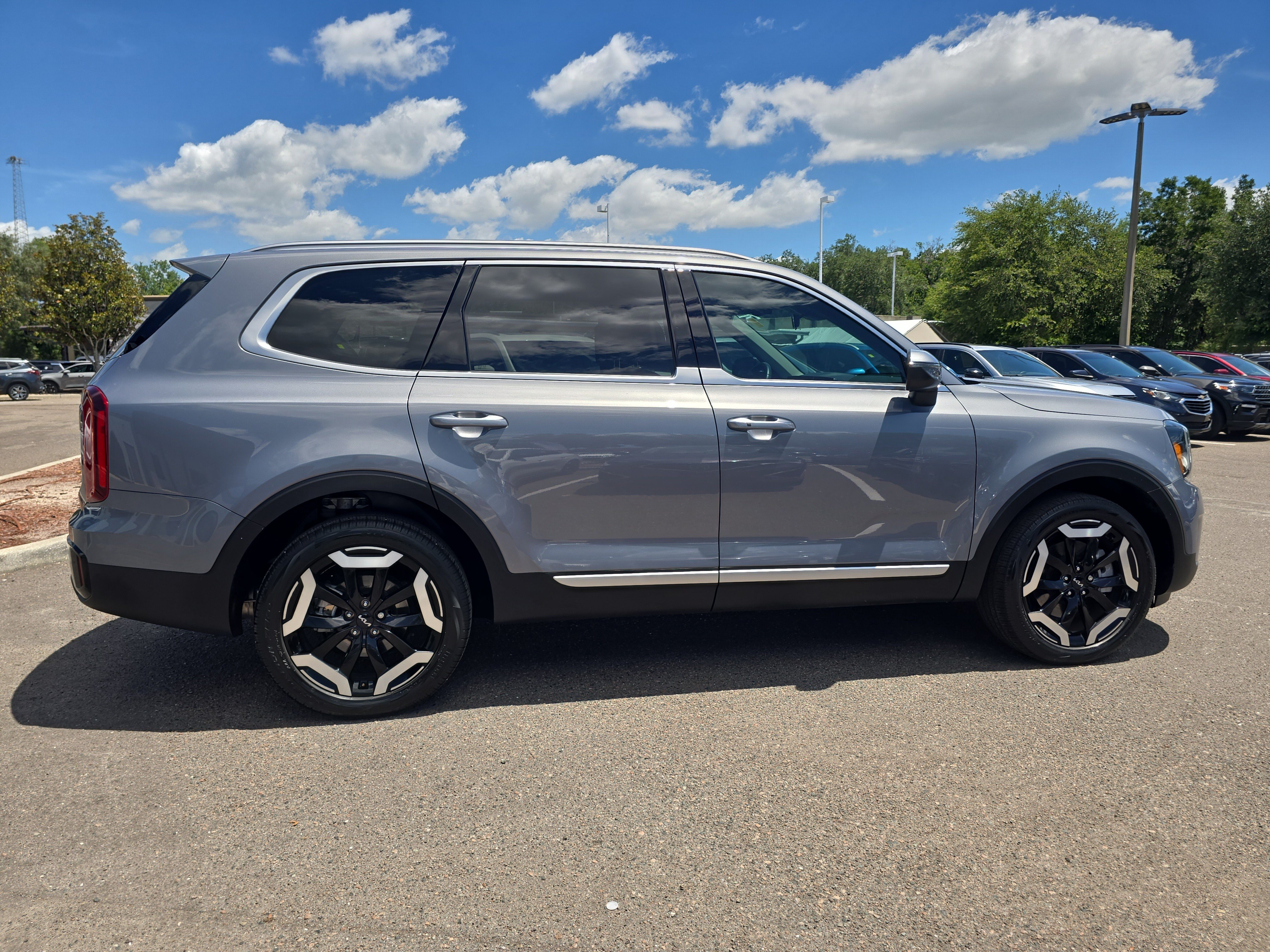 Certified 2023 Kia Telluride S AWD/4WD image 9