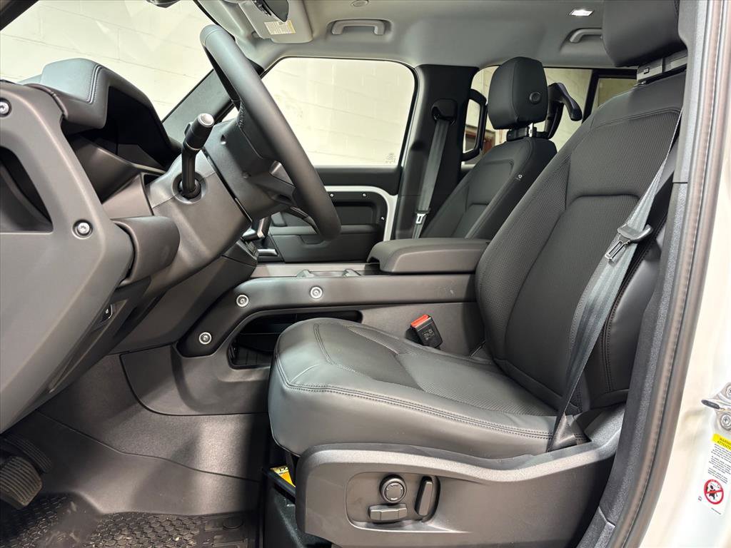 Used 2026 Land Rover Defender 110 S image 24
