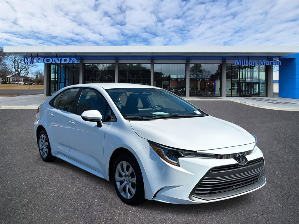 Used 2024 Toyota Corolla LE