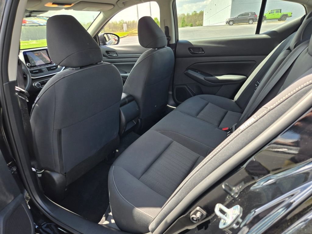 Certified 2025 Nissan Altima 2.5 S FWD image 8