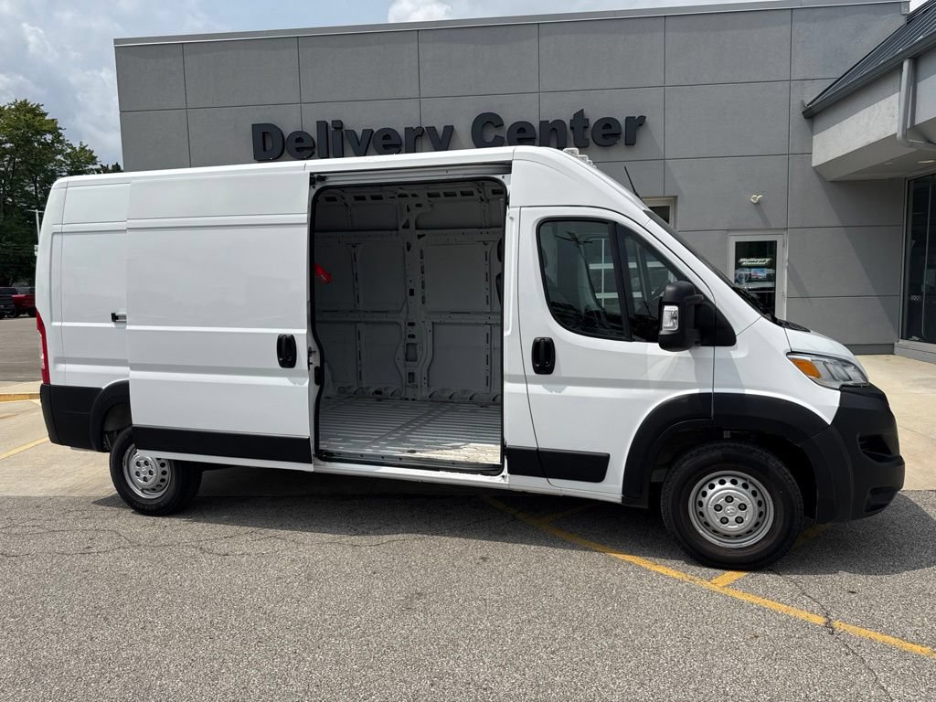 Used 2025 RAM ProMaster 2500 w/ Convenience Group FWD image 20