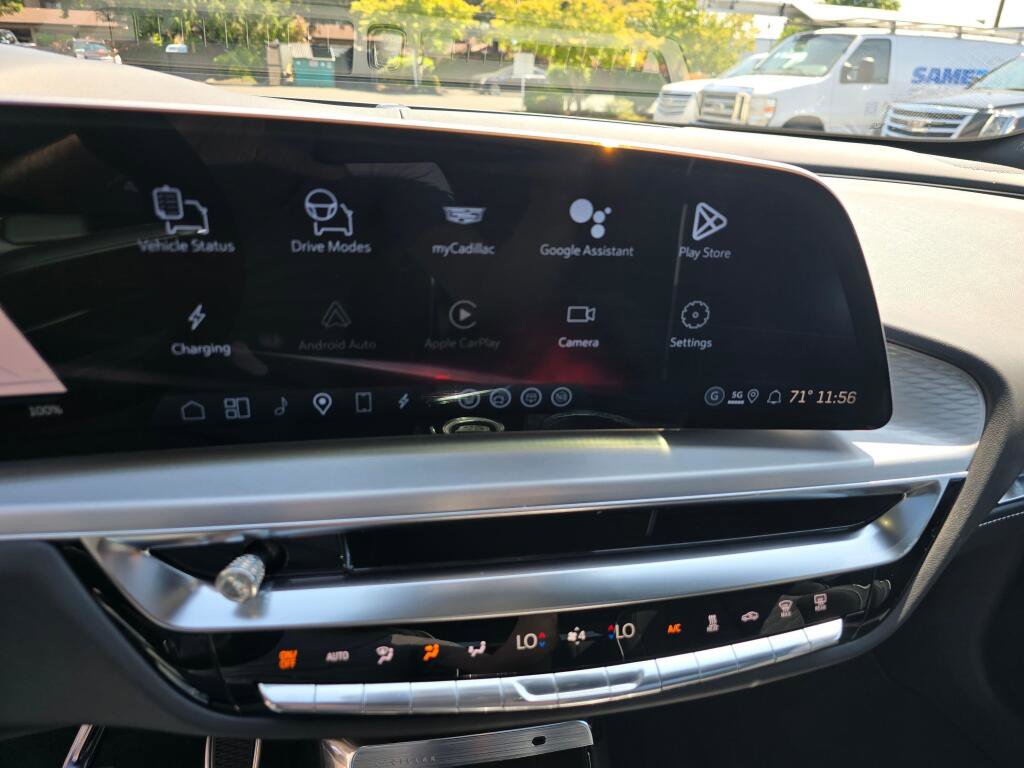 New 2026 Cadillac Lyriq V image 27