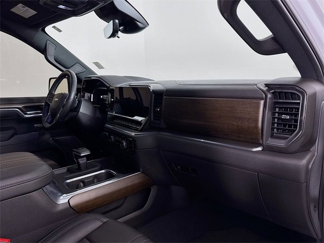 Used 2025 Chevrolet Silverado 1500 High Country w/ Technology Package image 30