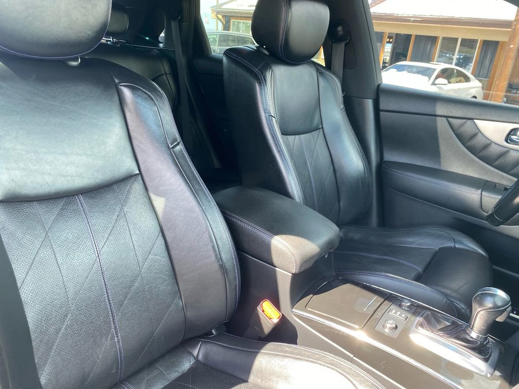 Used 2015 INFINITI QX70 AWD w/ Premium Package image 18