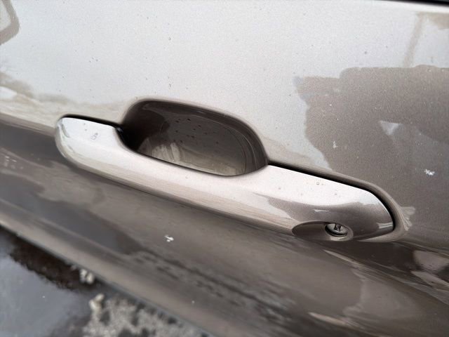 Certified 2021 Ford Explorer XLT w/ Equipment Group 202A image 20