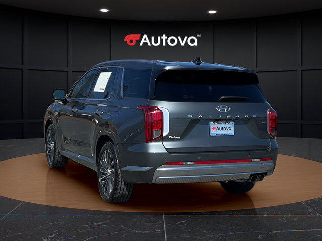 Used 2023 Hyundai Palisade Calligraphy w/ Cargo Package AWD/4WD image 3