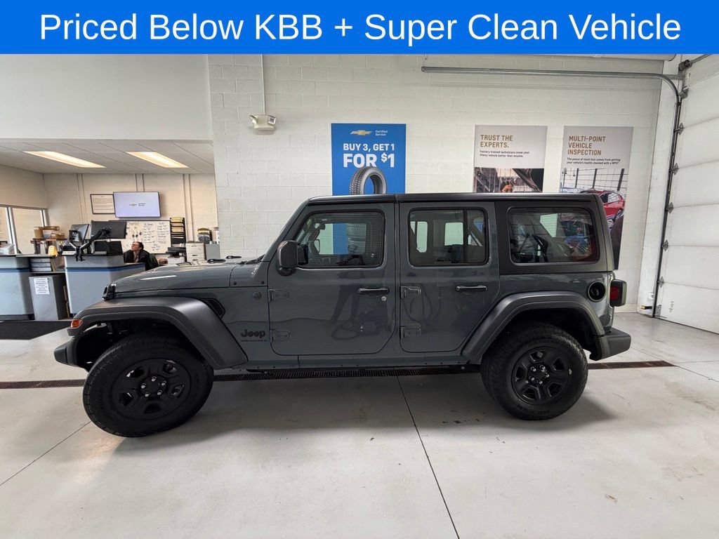 Used 2024 Jeep Wrangler Unlimited Sport AWD/4WD image 5