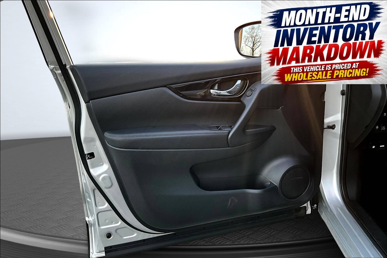 Used 2022 Nissan Rogue Sport SL AWD/4WD image 23