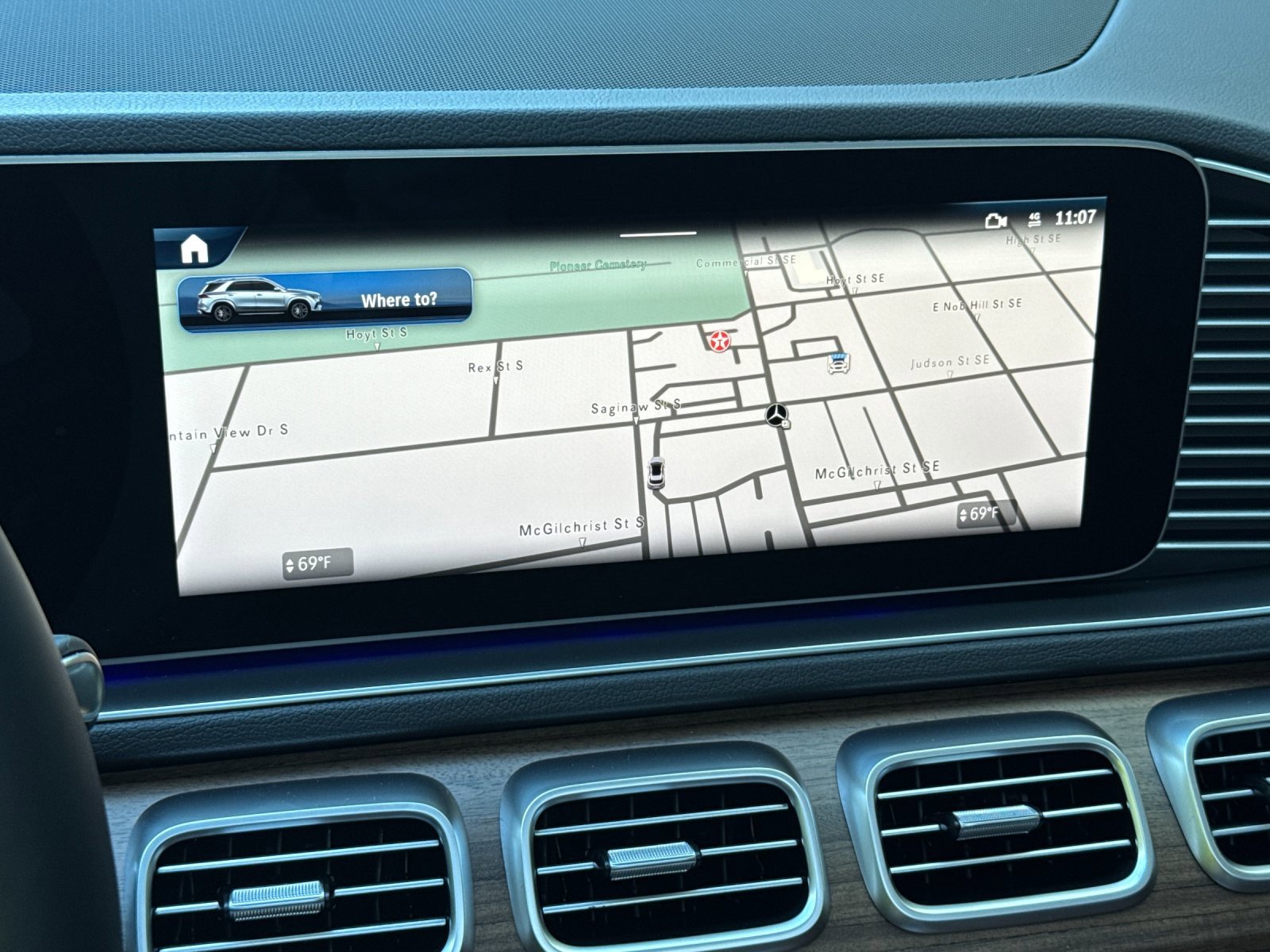 New 2026 Mercedes-Benz GLE 450e 4MATIC image 19