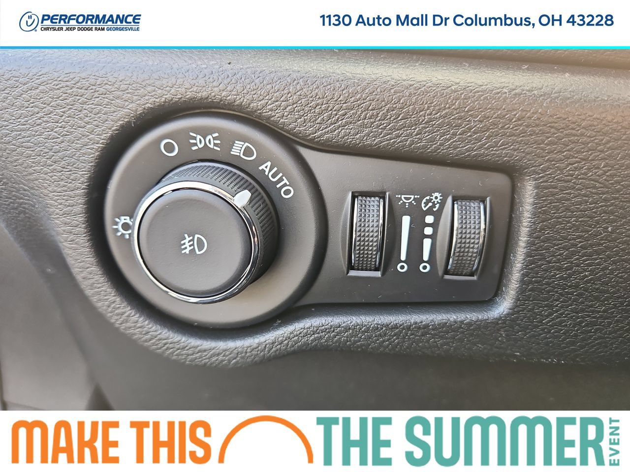 New 2026 Chrysler Pacifica Select w/ S Appearance Package FWD image 31
