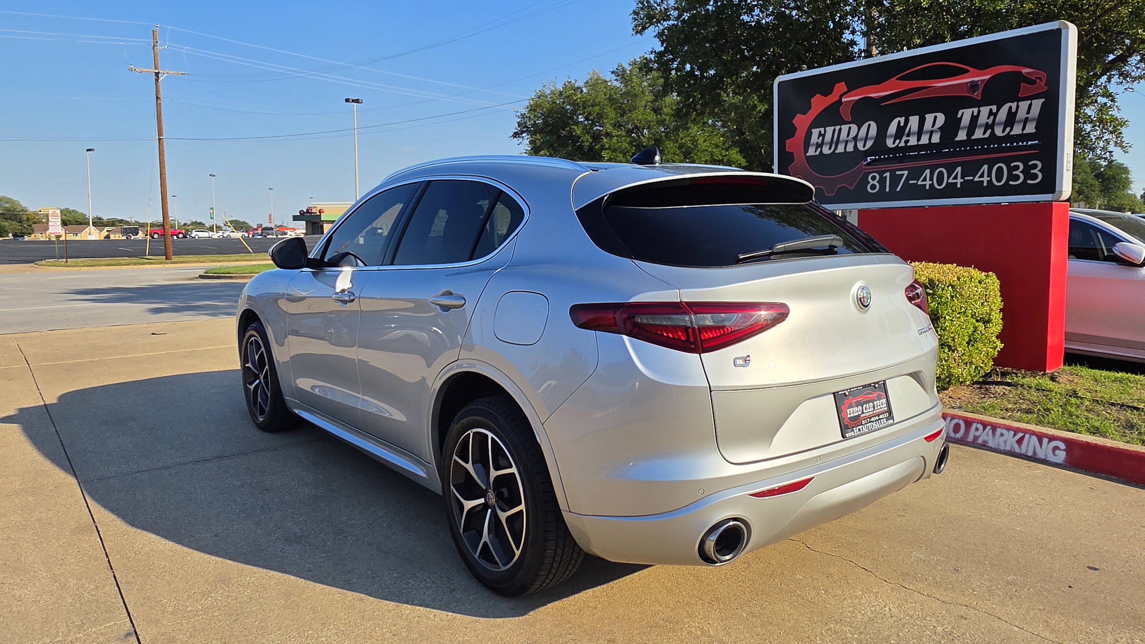 Used 2021 Alfa Romeo Stelvio Ti AWD/4WD image 3